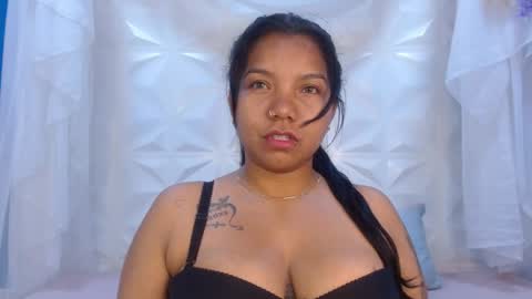 Elizabeth  online show from March 28, 11:44 am