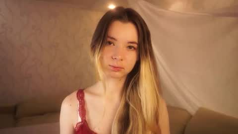 Elizabeth online show from October 21, 6:44 pm