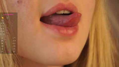 Elizabeth online show from September 29, 7:13 pm