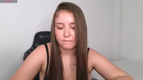 Snapshot of elizabethliones01 chatting on December 14, 11:45 pm instgram aly leiv17 ---- Im model-independent online show from December 14, 11:45 pm