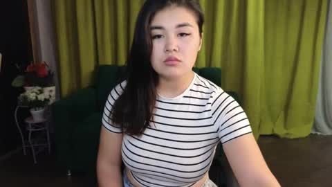 Elizabeth online show from April 8, 5:49 pm