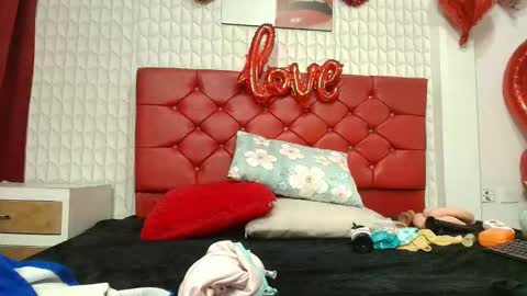 Elizabetth Roman  online show from February 20, 8:44 pm