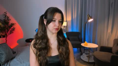 Eliza online show from February 27, 1:04 pm