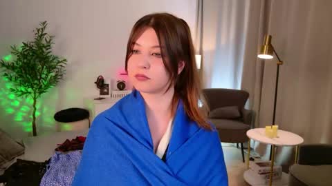 Eliza online show from May 24, 1:39 pm