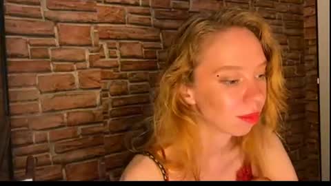 Eliza online show from June 21, 7:42 pm