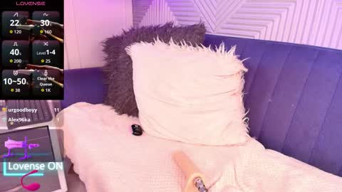 elizbeth_777 online show from October 11, 8:01 pm