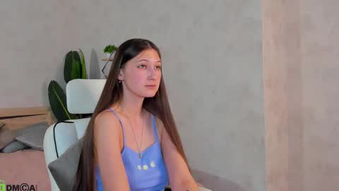 Ella online show from November 14, 10:06 am