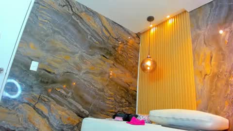 ella harper online show from March 10, 9:45 am