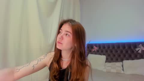 Ella Mayers online show from March 3, 4:58 am