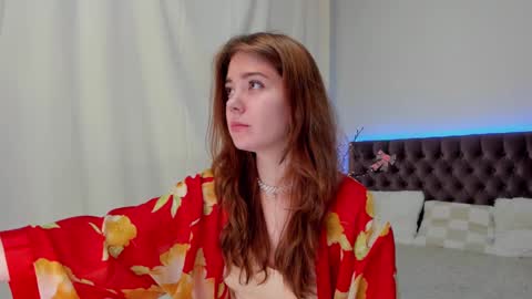 Ella Mayers online show from February 16, 3:04 am