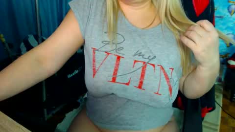  IsaBella  online show from December 13, 7:53 pm