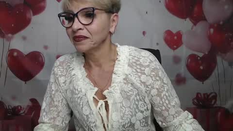 EllaBonito online show from April 5, 8:00 am