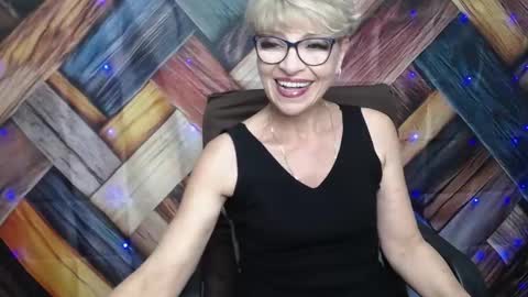 EllaBonito online show from October 12, 5:55 am