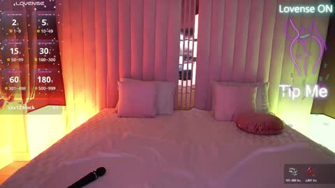 Ella online show from November 4, 11:17 pm