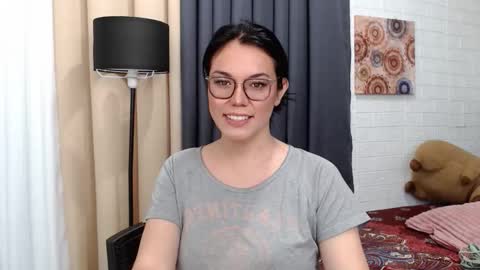 Snapshot of ellahollywood1818 chatting on September 9, 7:08 am CINDERELLA online show from September 9, 7:08 am