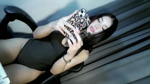 ella online show from February 19, 8:08 pm