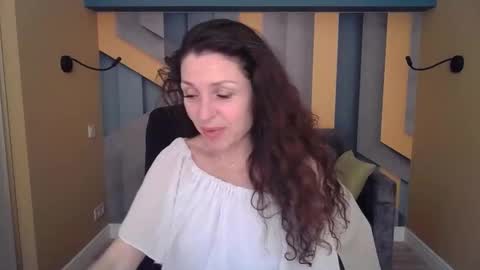 EllaLongs online show from March 3, 12:23 pm