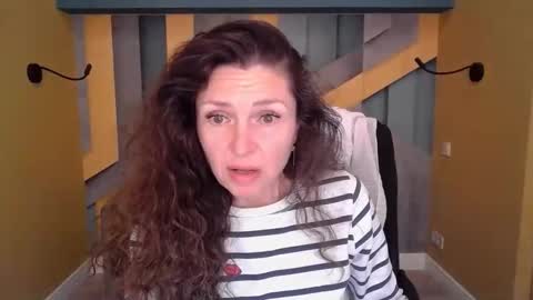 EllaLongs online show from April 21, 11:28 am