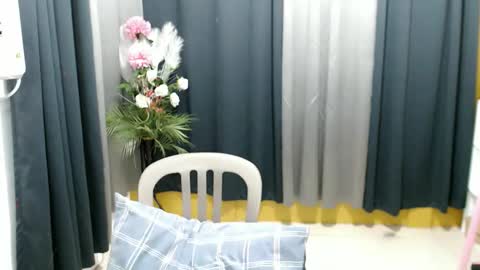ELLA online show from May 28, 4:49 pm