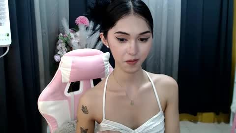 ELLA online show from April 16, 9:39 pm