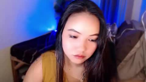 Ella online show from December 18, 1:45 am