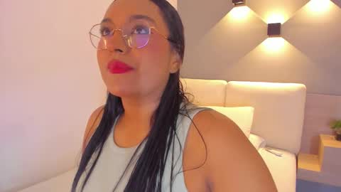 Ella online show from October 13, 12:51 pm