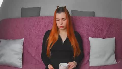 EllaNuar online show from March 12, 2:59 am