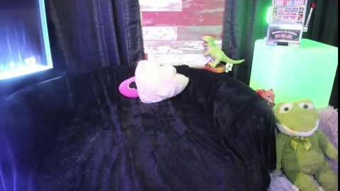 ELLE online show from March 11, 10:31 pm