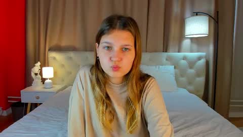 elle_ellise online show from September 21, 7:56 am