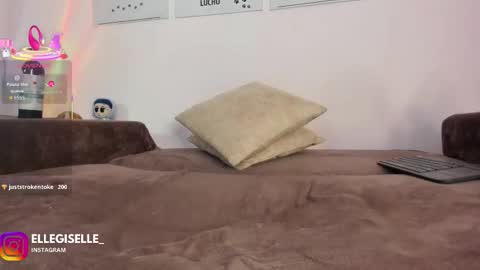 Yiss online show from November 30, 3:57 am