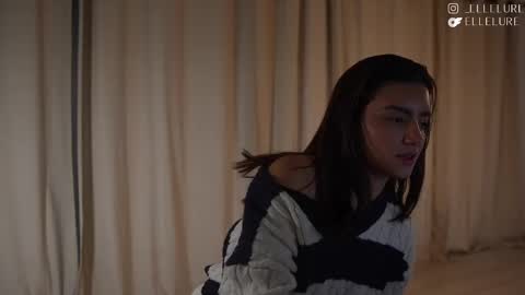 Snapshot of ellelure_ chatting on February 17, 9:43 pm Linda Restrepo online show from February 17, 9:43 pm