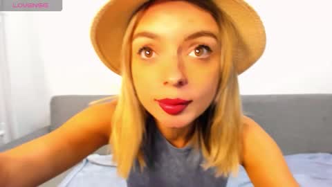 ellen_flow online show from October 9, 10:04 pm