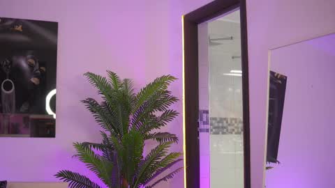 EllenKarter online show from March 25, 4:30 am