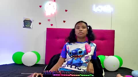 ellie_cute7 online show from April 17, 9:50 pm