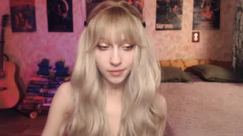 ellie_friendly online show from February 6, 11:26 pm