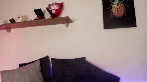 elliee1 online show from July 4, 12:31 pm