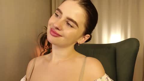 just Emily  online show from December 25, 6:52 pm