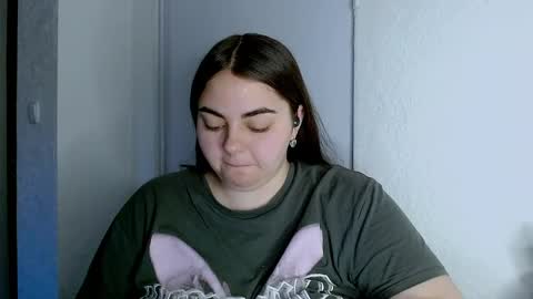 Ellie online show from April 23, 3:14 am