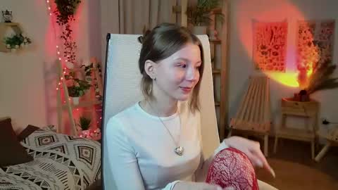 Elli online show from April 11, 7:45 am