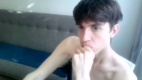 Elliot Damri online show from June 18, 3:28 pm
