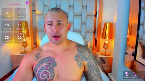 E L L I O T    V E L E Z online show from October 27, 8:20 pm