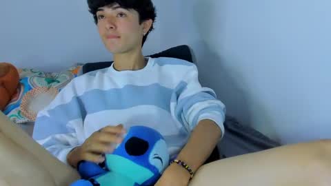 elliotvolkov online show from April 21, 1:09 am