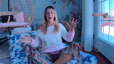 Snapshot of ells_palace chatting on January 26, 4:51 pm Ella Bella Bo Bella online show from January 26, 4:51 pm