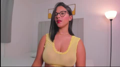 elly online show from February 4, 1:53 am