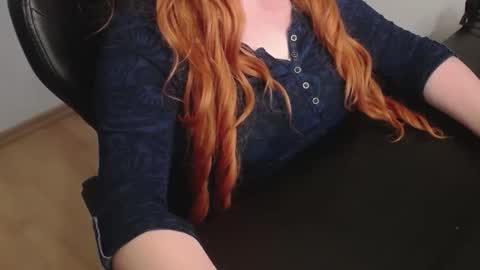 Elly online show from January 15, 4:49 pm