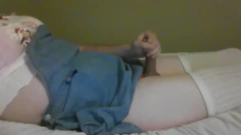 Snapshot of ellyjellybean chatting on October 29, 1:18 am ellyjellybean online show from October 29, 1:18 am