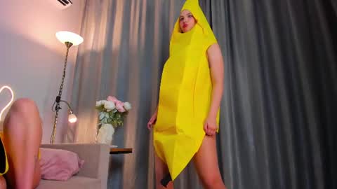 ellymoneyz online show from July 9, 5:39 pm