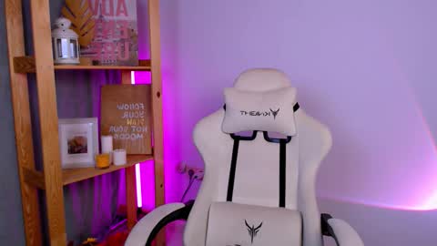 Elly online show from November 20, 2:43 am