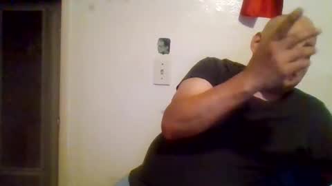Snapshot of elmario24 chatting on October 11, 9:14 am elmario24 online show from October 11, 9:14 am