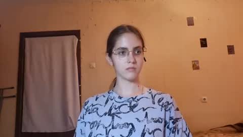 Kate online show from July 9, 2:32 pm